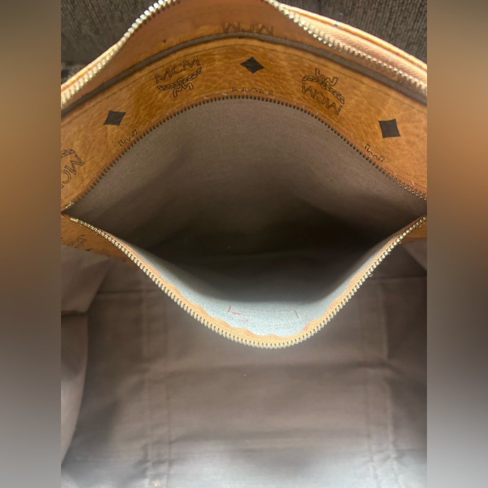 MCM Munchen Cognac Visetos Signature Leather and Canvas XXL Travel Tote Bag RARE - Picture 13 of 14